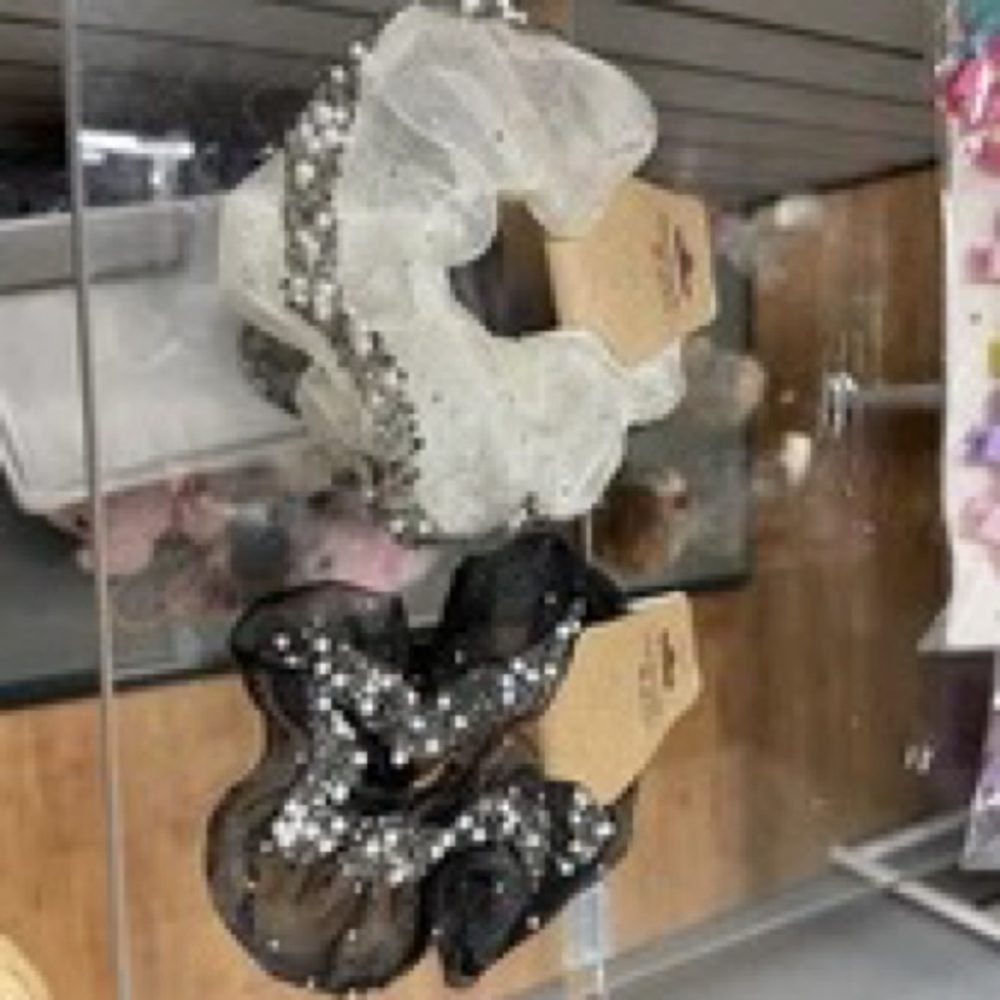 Multicolor Metallic Scrunchie - Picture 9 of 12